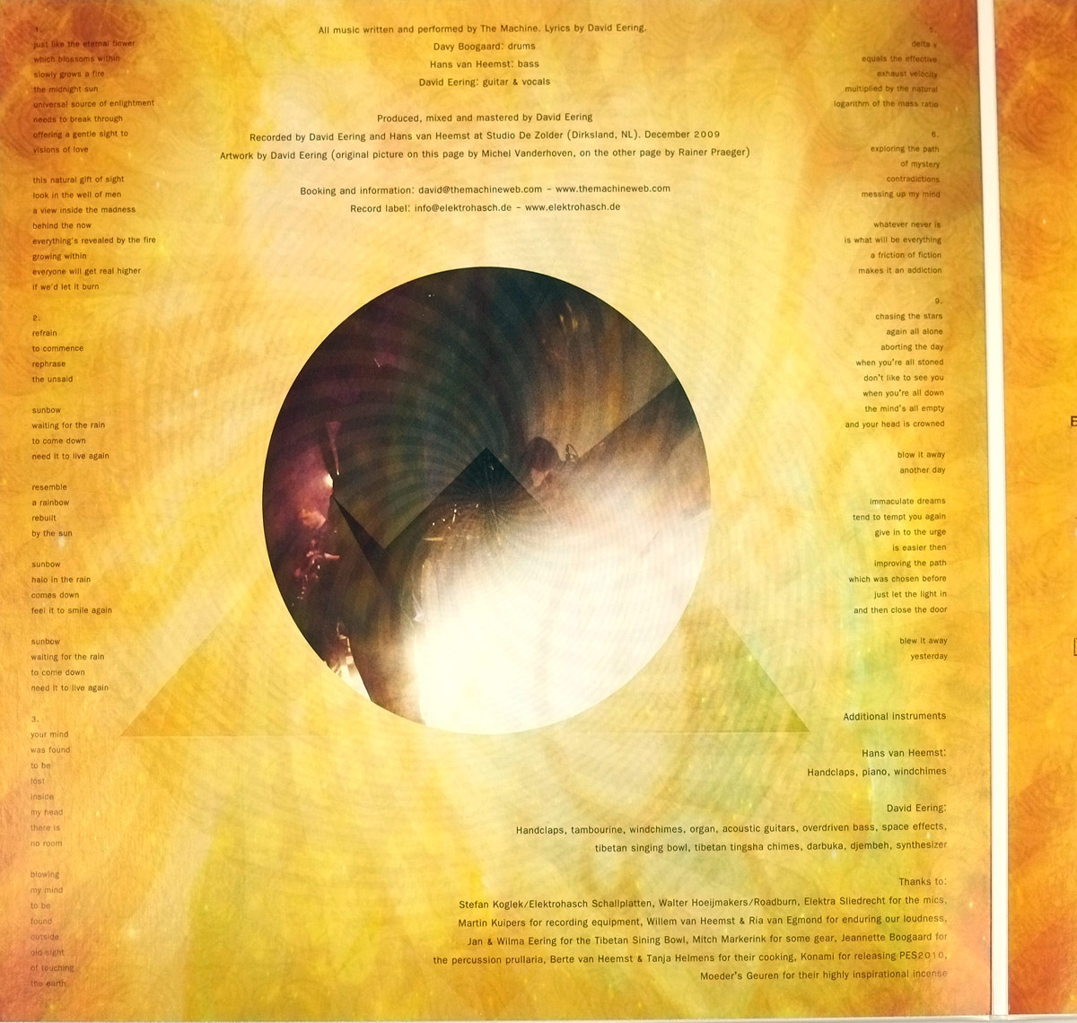 THE MACHINE - Drie inner gatefold cover