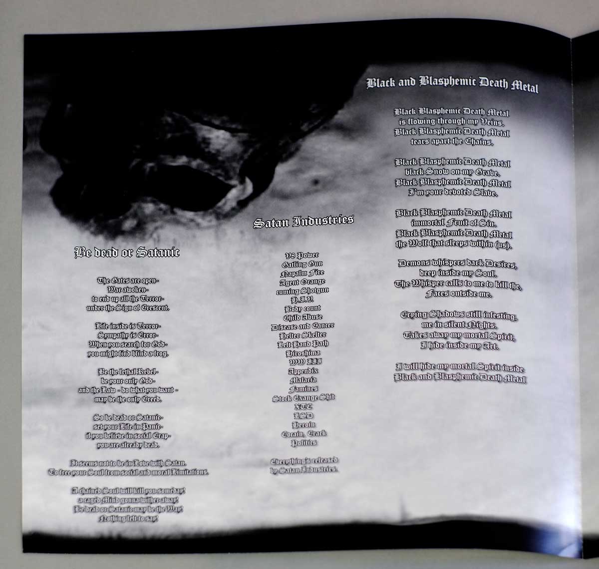 Photo of "NARGAROTH - Prosatanica Shooting Angels" booklet
