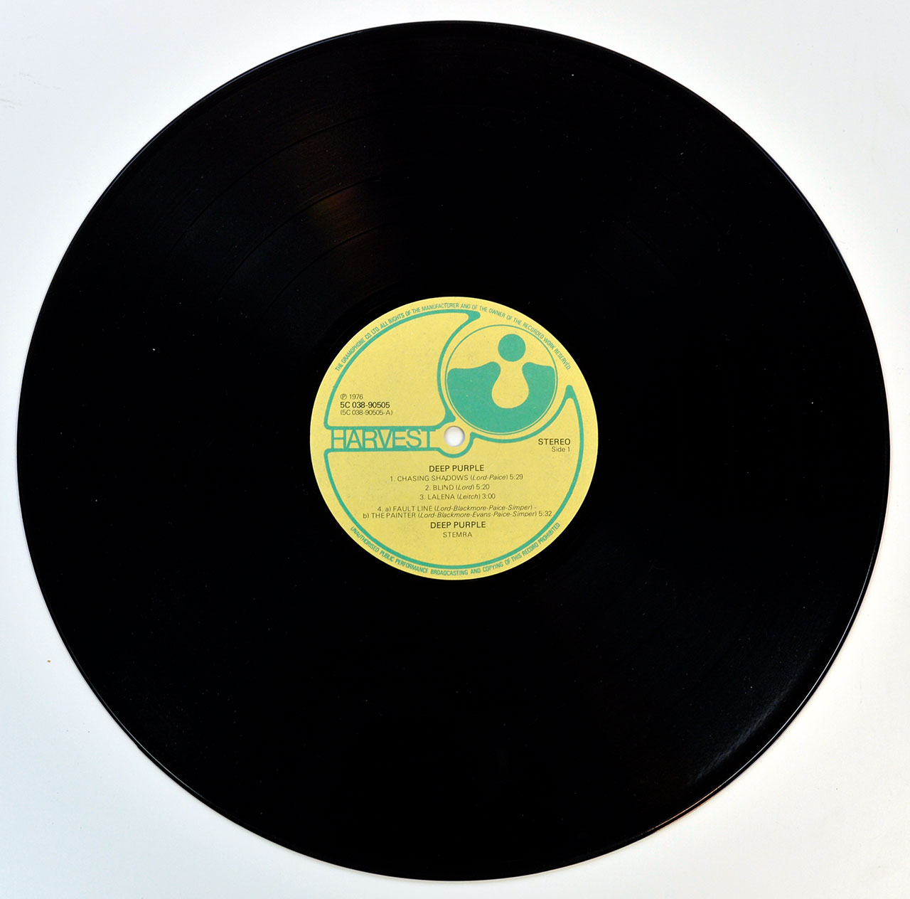 High Resolution Photo of the LP Side One  of Deep Purple III https://vinyl-records.nl