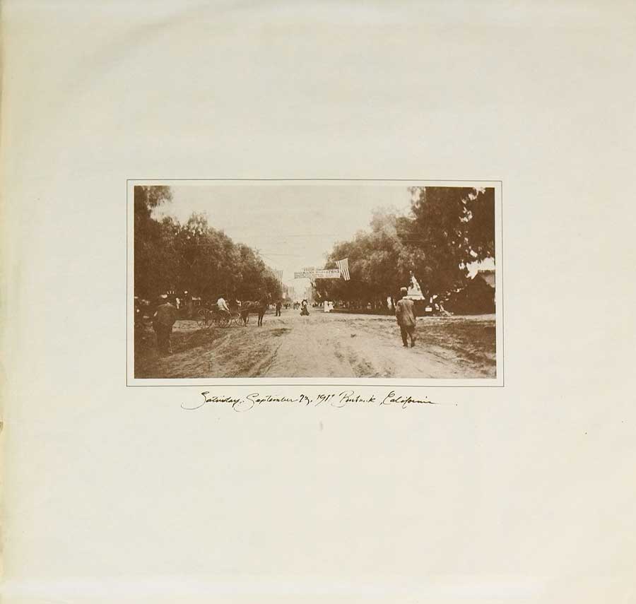 Photo Two of the original custom inner sleeve  MOTHERS OF INVENTION BURNT WEENY SANDWICH USA RS 6370 BLUE BIZARRE FOC