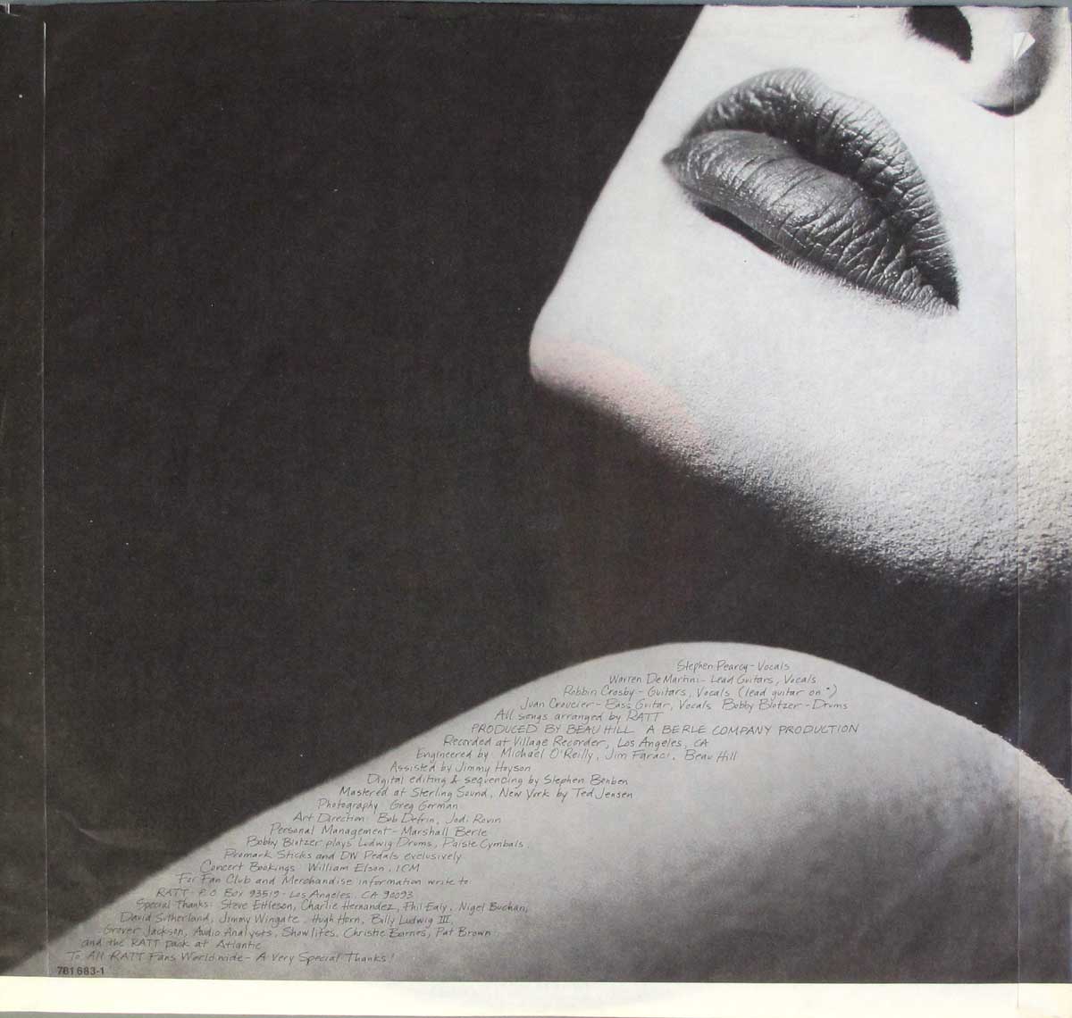 Photo of album back cover RATT - Dancing Undercover  