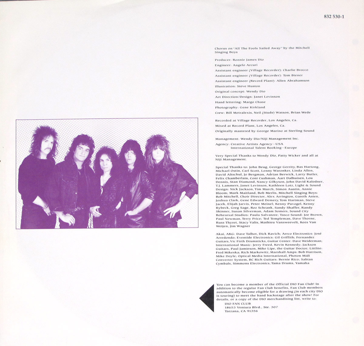 The first custom inner sleeve of DIO Dream Evil featuring a black and white band photo with a purple tint. The five members stand in a confident pose with signature 1980s rock hairstyles and outfits. The right side of the sleeve includes detailed production credits, acknowledgments, and a fan club invitation.