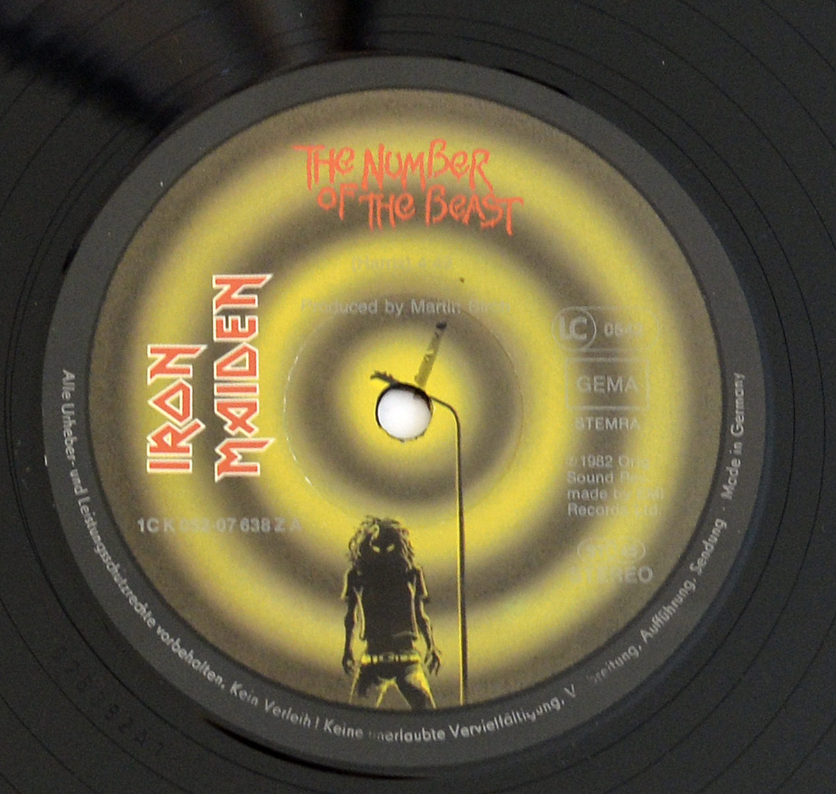 High Resolution Photo #12 IRON MAIDEN - The Number of the Beast https://vinyl-records.nl 