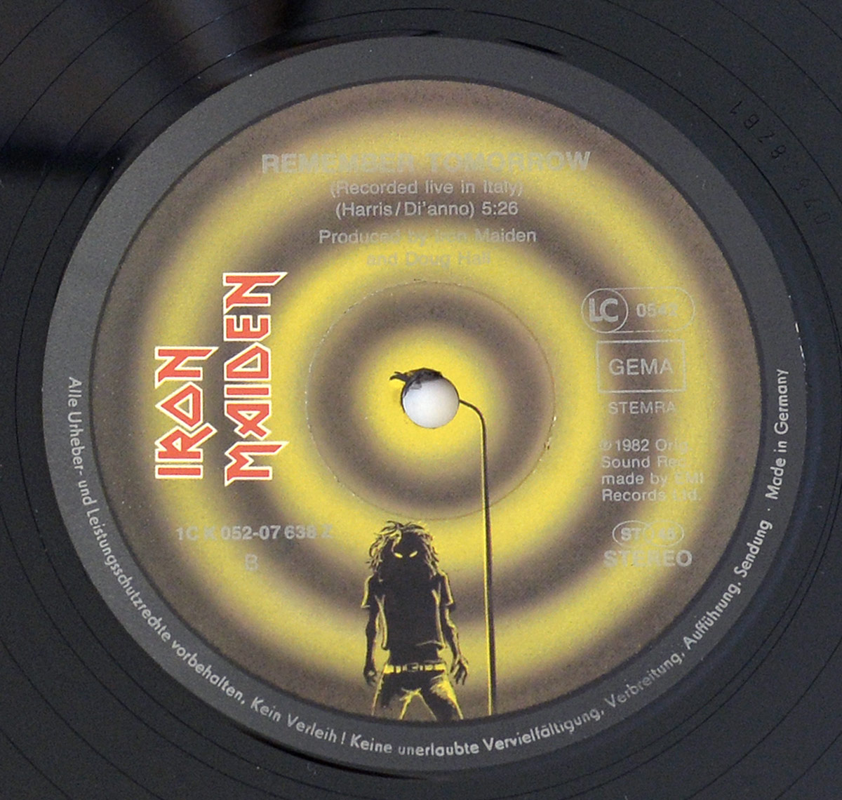 High Resolution Photo #13 IRON MAIDEN - The Number of the Beast https://vinyl-records.nl 