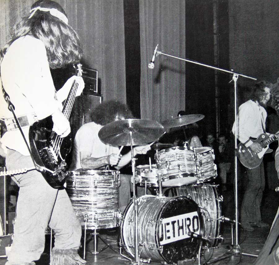 Photo of the right page inside cover JETHRO TULL - Benefit 12" Vinyl LP Album + Huge Poster 