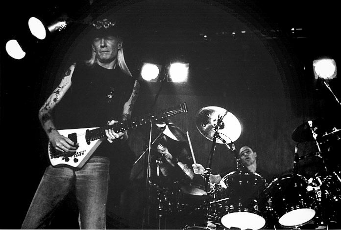 Johnny Winter in 1987 album front cover vinyl lp album https://vinyl-records.nl