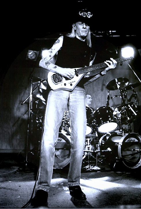 Photo of Johnny Winter - https://vinyl-records.nl/johnny-winter/biography/index.html