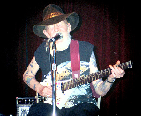 Photo of Johnny Winter at B.B. King's Blues Club 