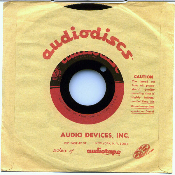 Photo of audiodisc company sleeve - https://vinyl-records.nl/johnny-winter/biography/index.html