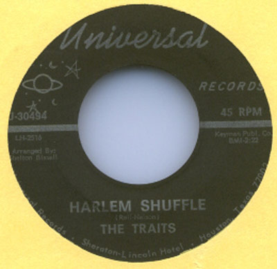 The Traits Harlem Shuffle 45 RPM Universal Records vinyl record arranged by Shelton Bissell with label information including LH-2516 and Keman Pub. Co. Houston, Texas.