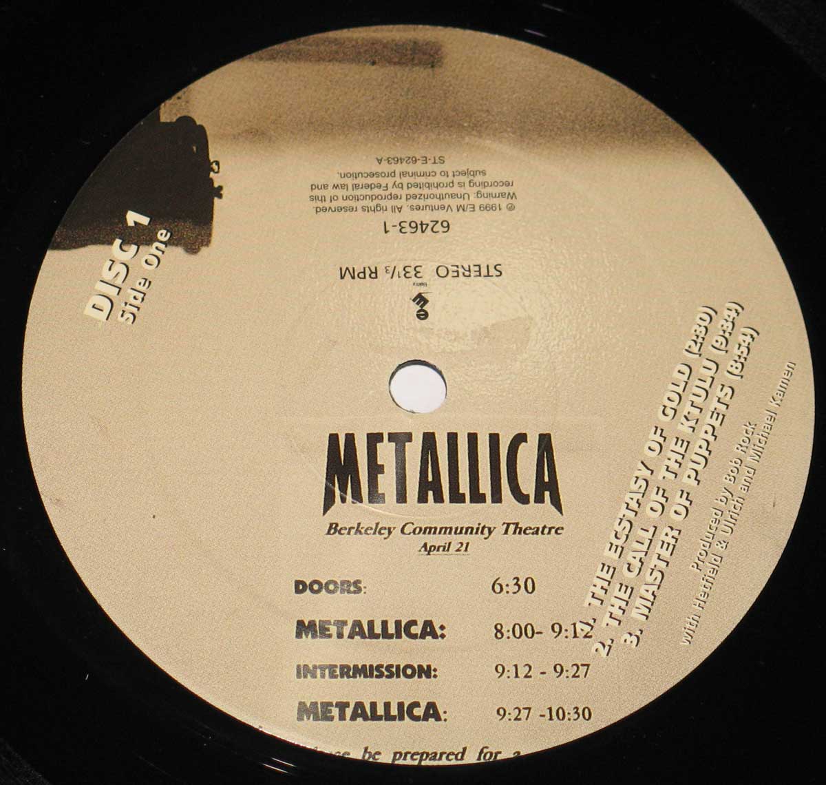 High Resolution Photo of METALLICA S&M  