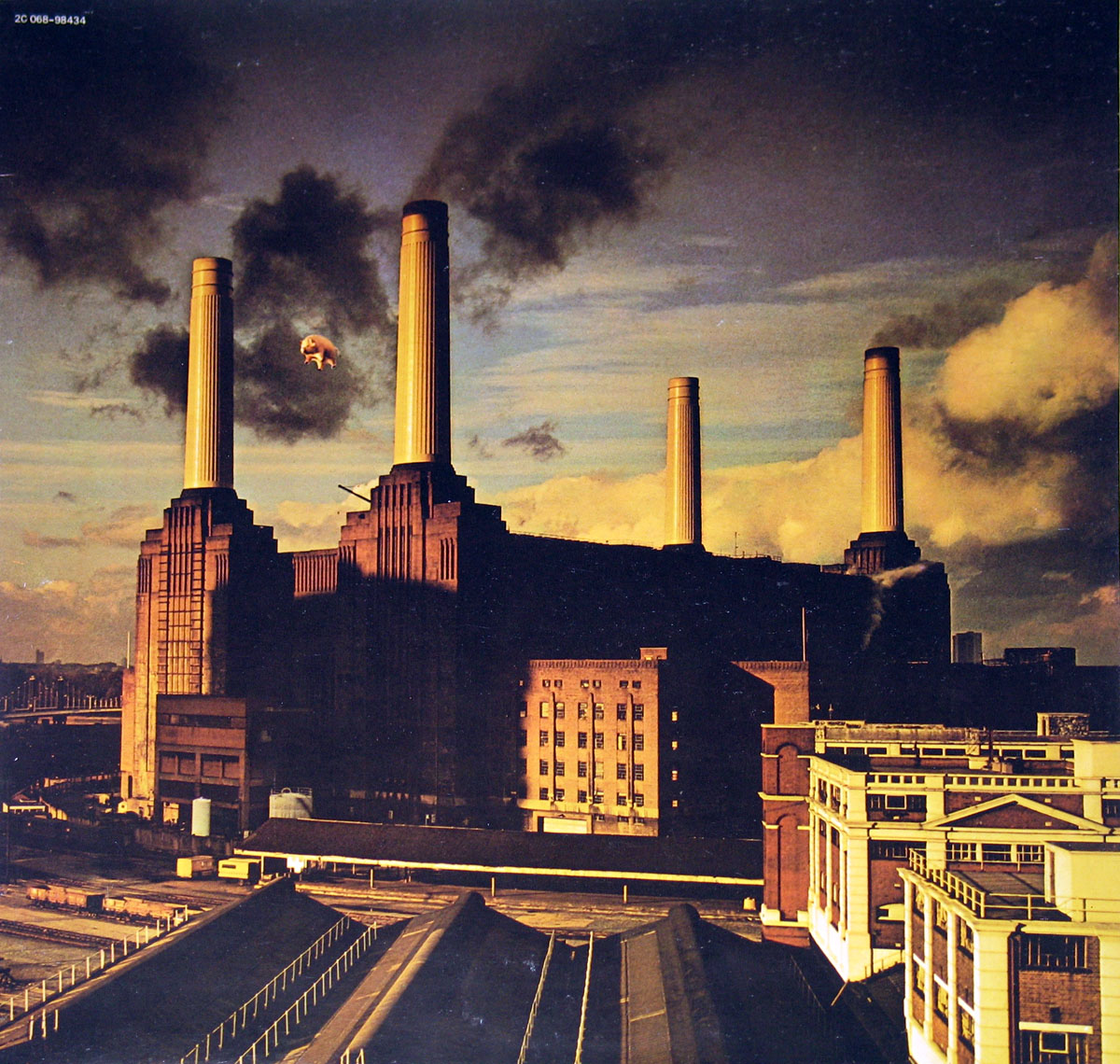 High Resolution Photo #1 Pink Floyd Animals France  