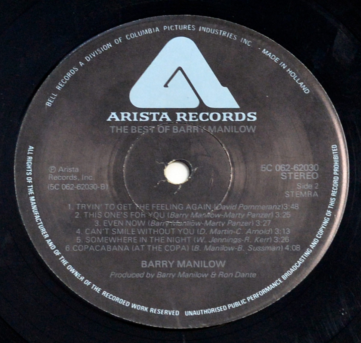 High Resolution Photo of the LP Side One  of BARRY MANILOW - The Best of Barry Manilow https://vinyl-records.nl