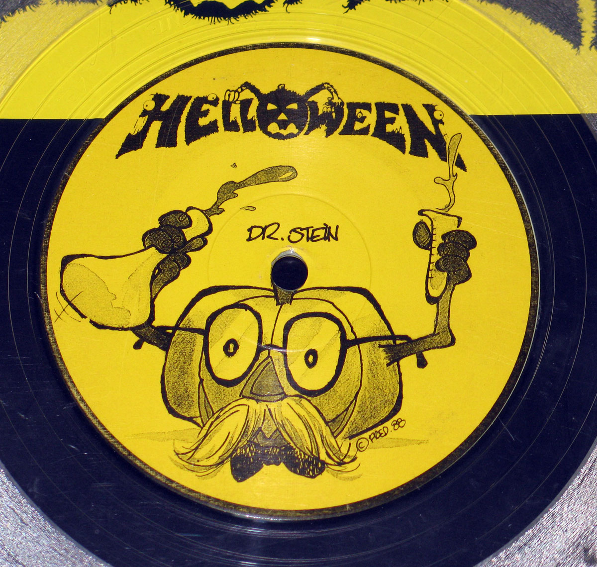High Resolution Photo of Album Cover, Inners, Vinyl and Record labels 