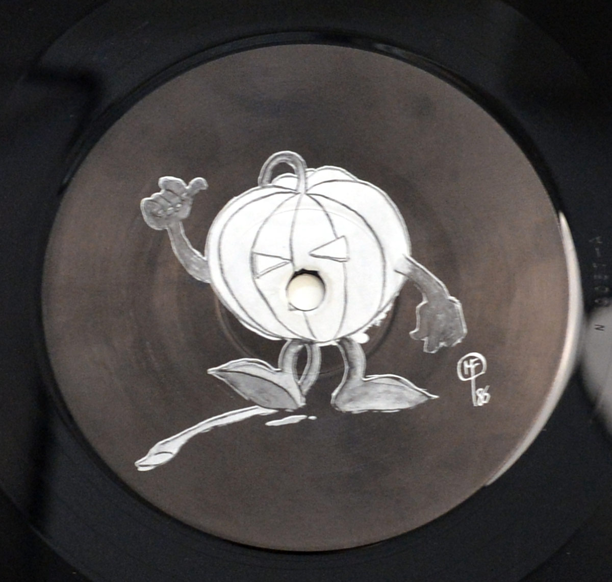 High Resolution Photo of Album Cover, Inners, Vinyl and Record labels 