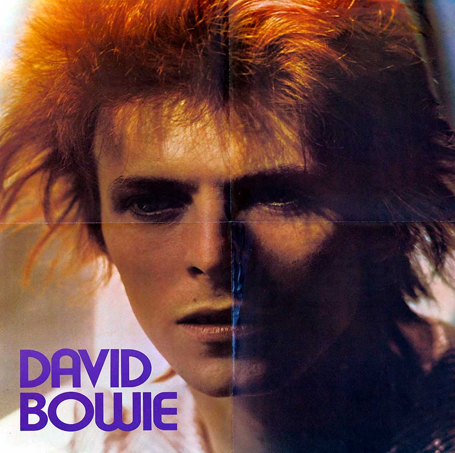 Photo of the left page inside cover DAVID BOWIE - ChangesOneBowie Netherlands Release 