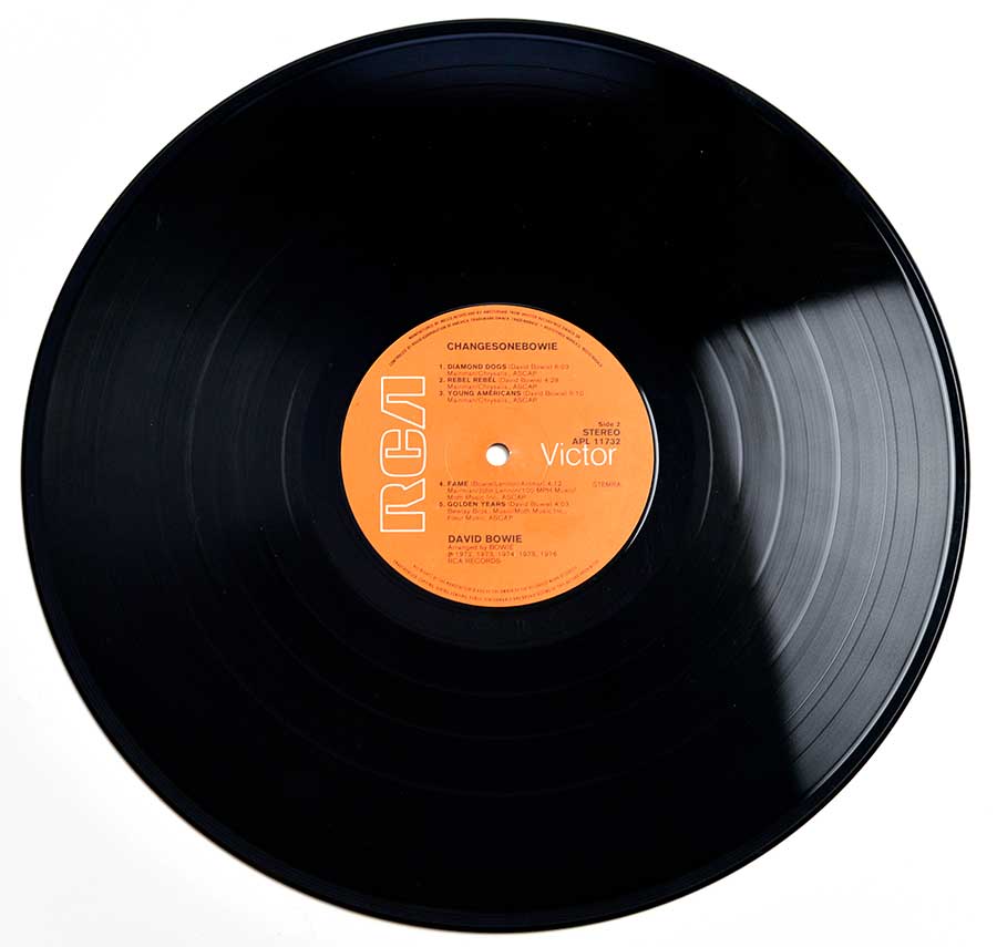 Photo of Side Two of DAVID BOWIE - ChangesOneBowie Netherlands Release 
