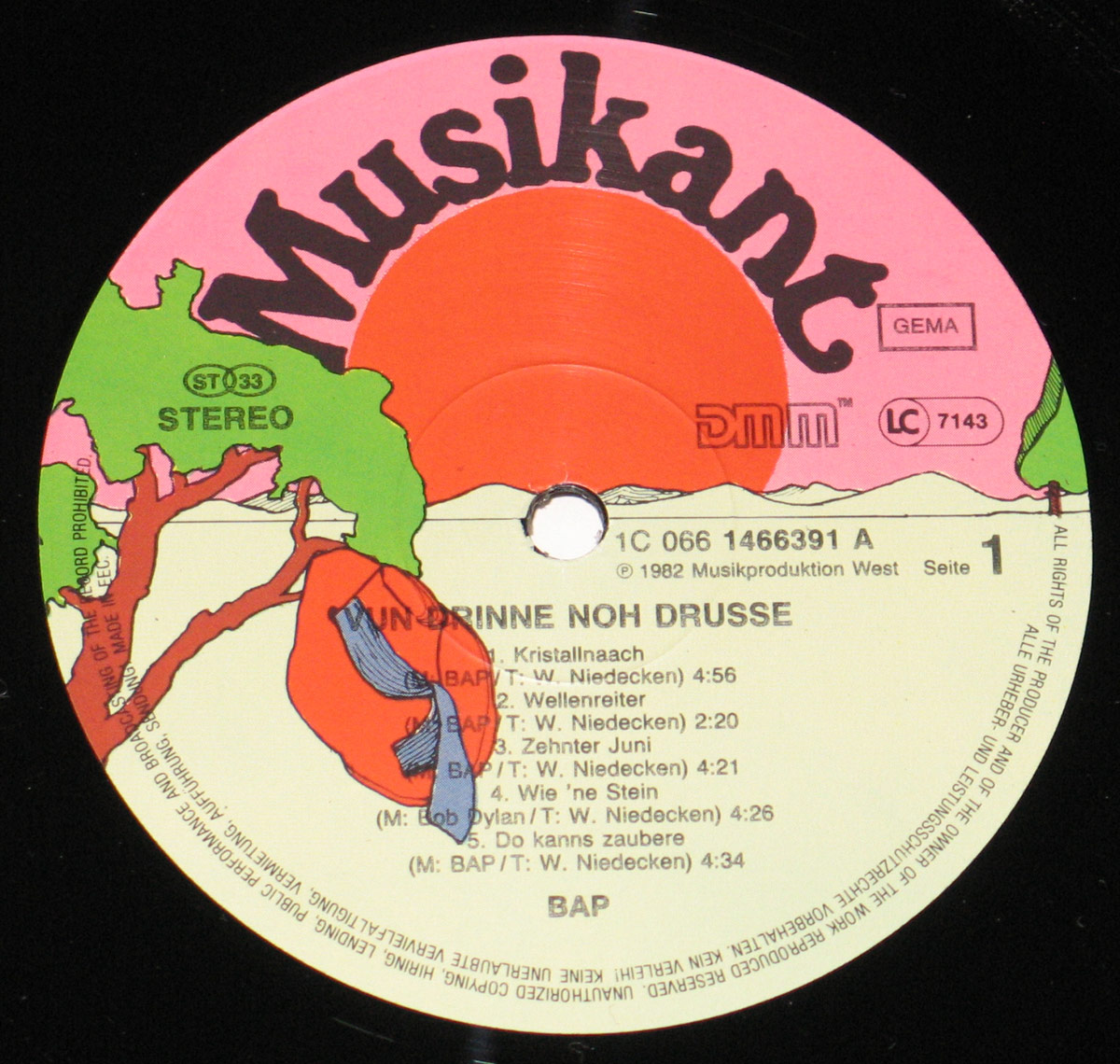 Close-up of BAP's 'Vun Drinne Noh Drusse' Side 1 record label on Musikant label with red sun artwork, green trees, and track listings.
