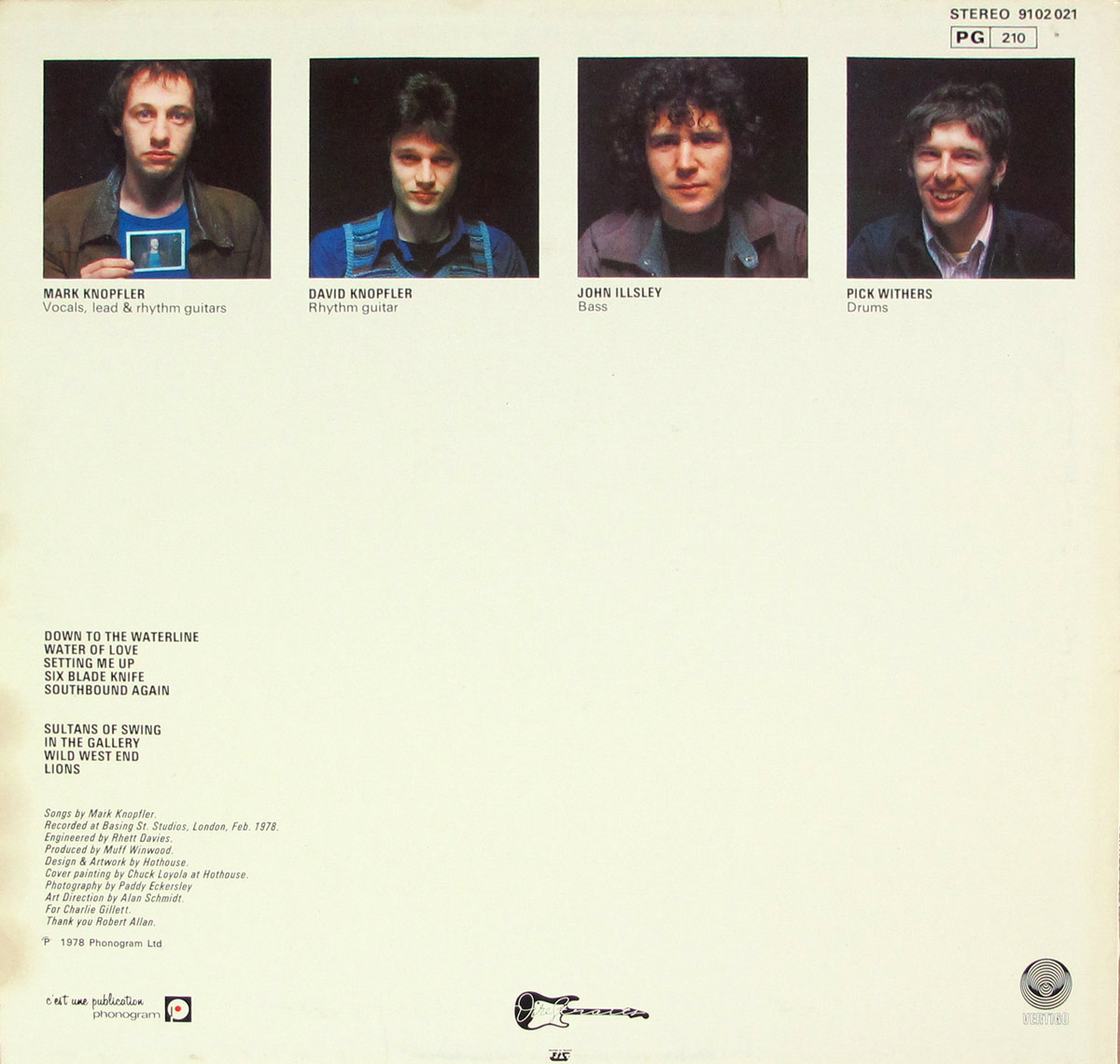 Back cover of DIRE STRAITS – Self-Titled France Black Vertigo 2nd Pressing, featuring four small portrait photographs of the band members arranged horizontally across the top third of the sleeve. Mark Knopfler appears at the far left holding a small photo, followed by David Knopfler, John Illsley, and Pick Withers, each lit against a dark studio background. Beneath the portraits lies a wide expanse of clean white space containing the album’s track list, production credits, and artwork notes printed in compact black text. The bottom margin displays the Vertigo logo, Phonogram imprint, and the hand-drawn guitar illustration used in early Dire Straits packaging. The top right corner includes catalogue number 9102 021 and pricing code PG 210, but notably, the letters ‘SE’—present on some other editions—are absent on this pressing.