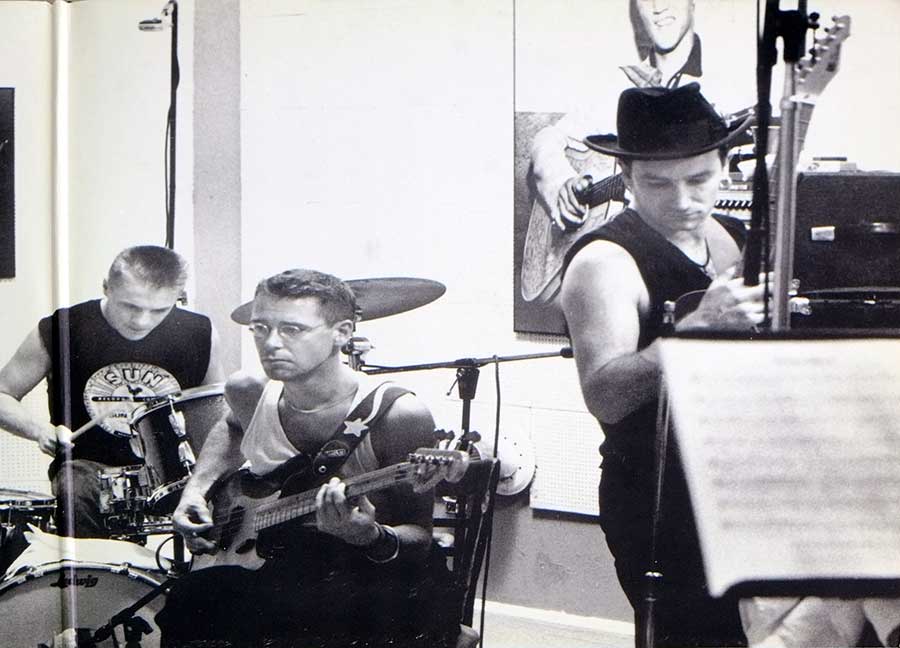 Photo of the right page inside cover U2 - Rattle and Hum 2LP FOC 