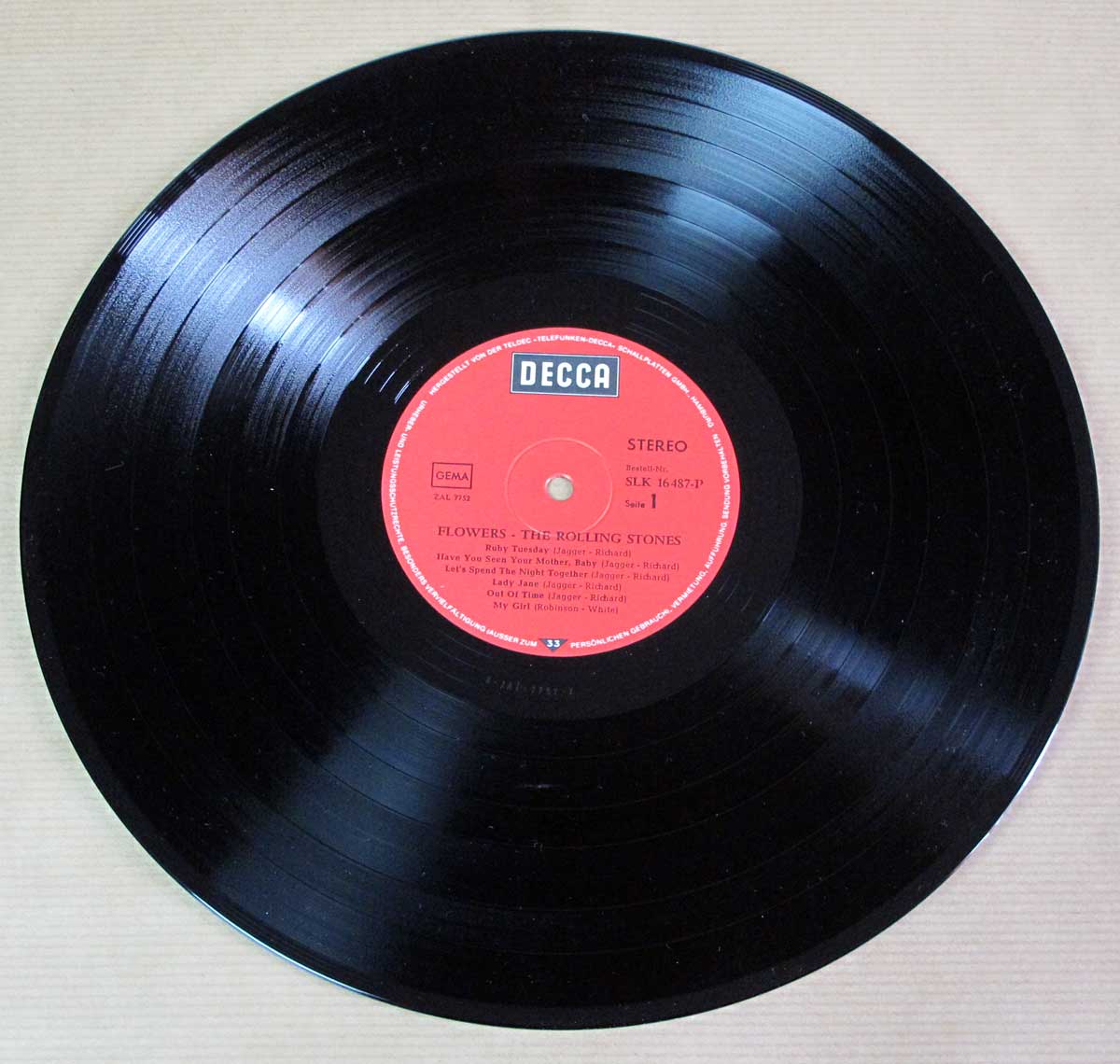 High Resolution Photo of the LP Side One  of Rolling Stones - Flowers ( Germany ) https://vinyl-records.nl
